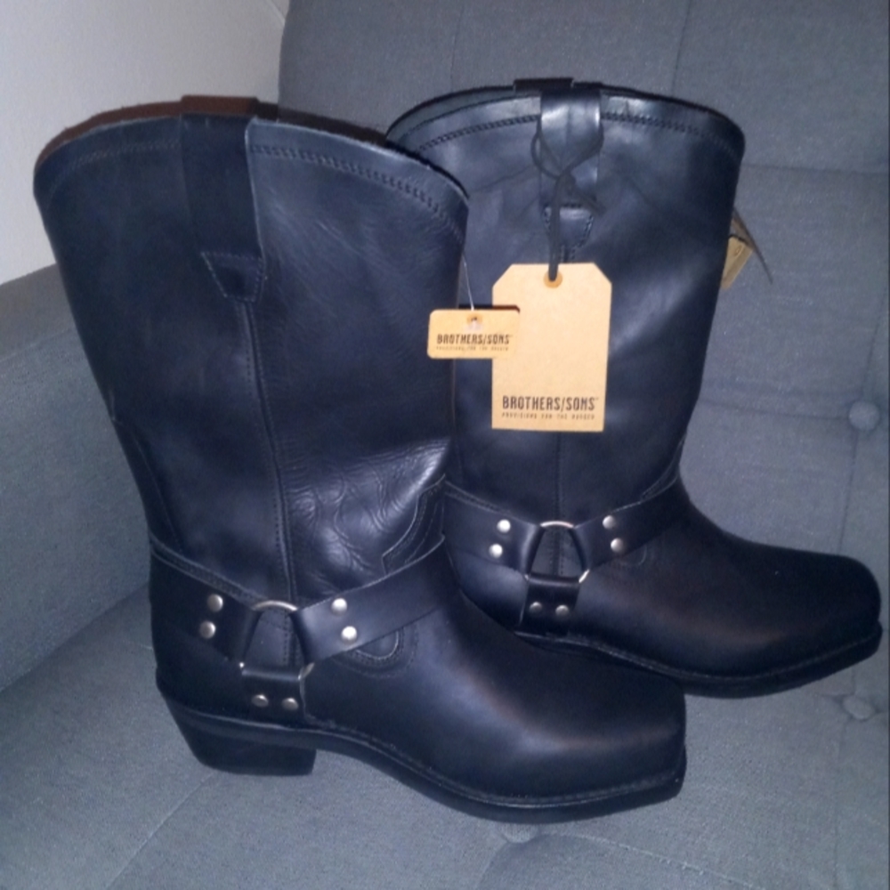 Mens black boots